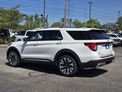 New 2026 Ford Explorer Platinum AWD/4WD image 12