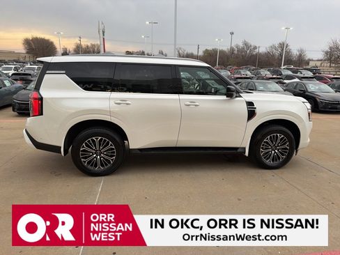 Used 2026 Nissan Armada SL w/ Captain's Chari Seat Package image 6