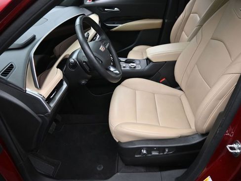 Certified 2025 Cadillac XT4 Premium Luxury w/ Technology Package AWD/4WD image 14