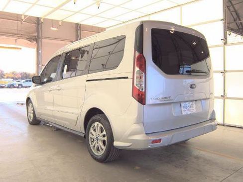 Used 2019 Ford Transit Connect XLT w/ Driver-Assist Package image 5