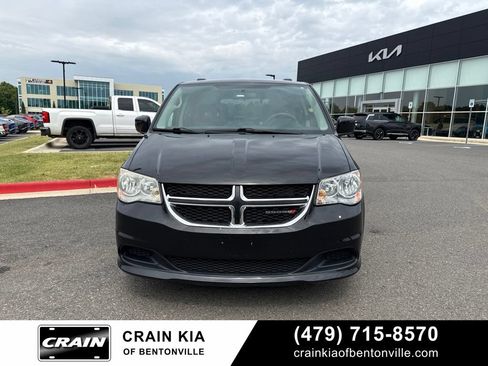 Used 2016 Dodge Grand Caravan SXT FWD image 7