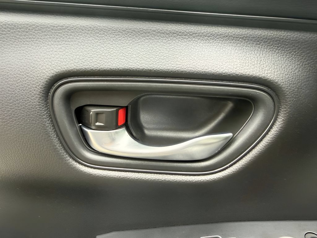 Used 2025 Honda HR-V LX image 28