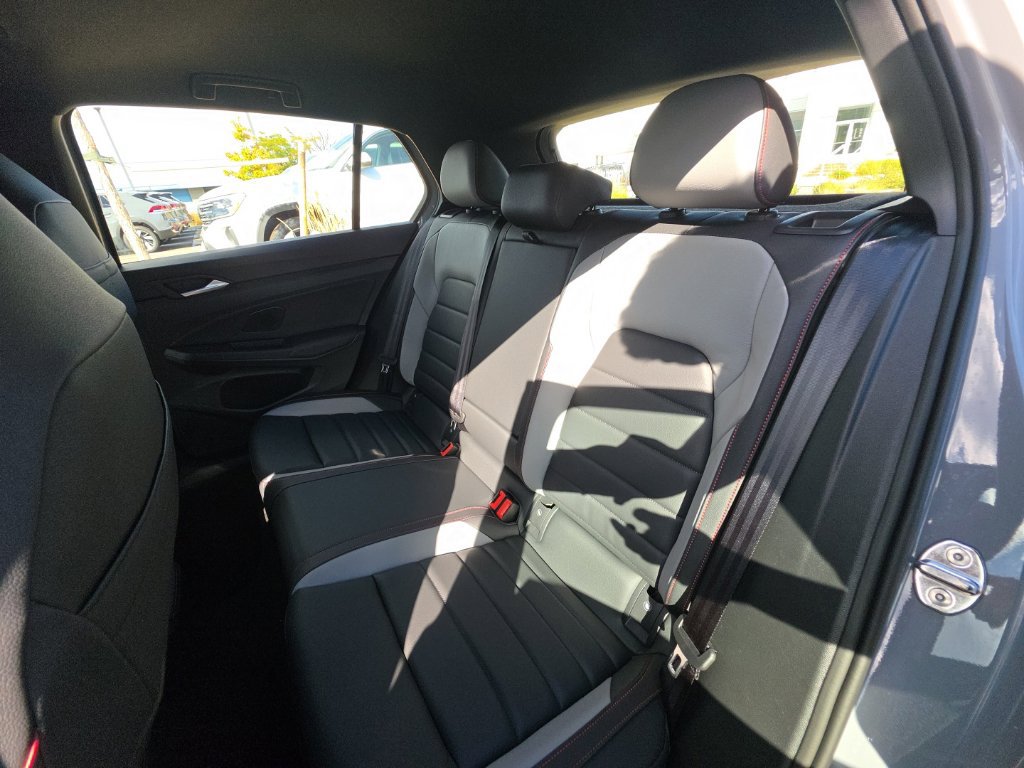 New 2026 Volkswagen GTI SE FWD image 22