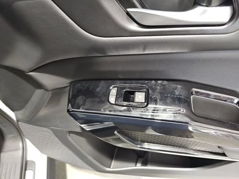 New 2026 Nissan Pathfinder Platinum AWD/4WD image 30
