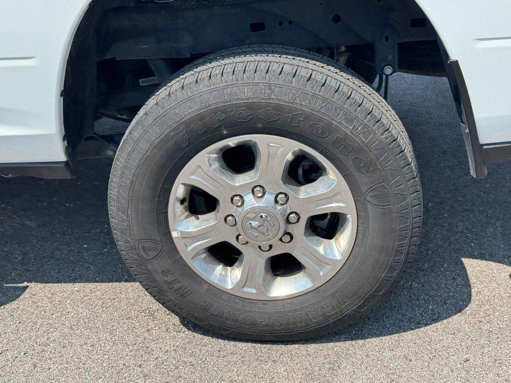 Used 2024 RAM 2500 Big Horn AWD/4WD image 9
