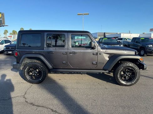 Used 2021 Jeep Wrangler Unlimited Sport image 7