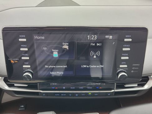 Used 2023 Toyota Sienna XLE FWD image 20