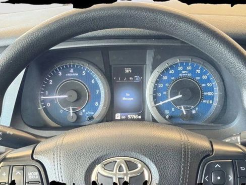 Used 2019 Toyota Sienna LE FWD image 25