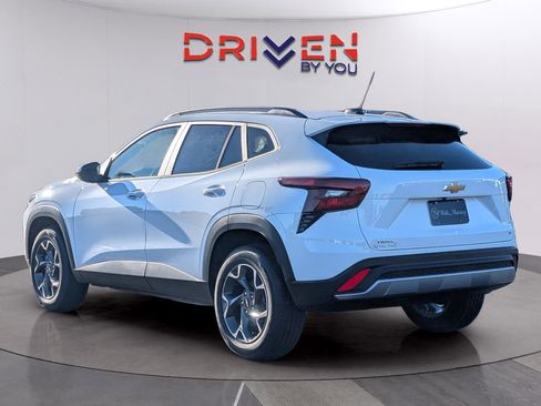 New 2026 Chevrolet Trax LT w/ Driver Confidence Package image 3