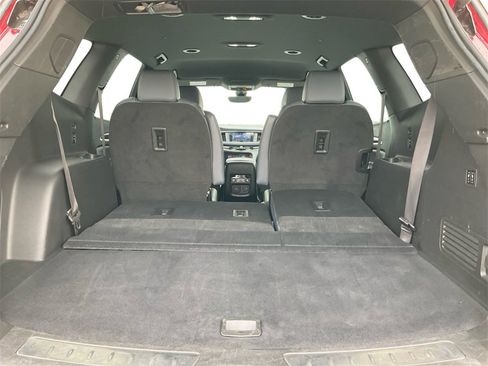 Used 2024 Buick Enclave Premium image 32