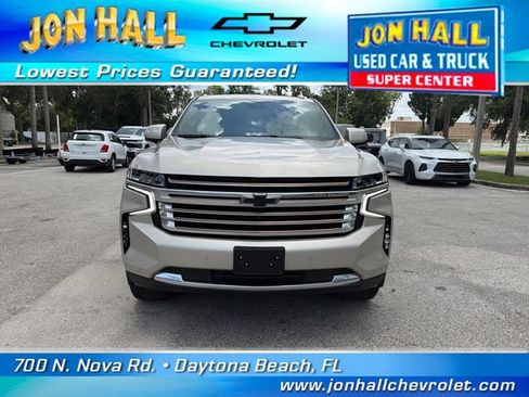 Used 2023 Chevrolet Suburban High Country AWD/4WD image 19