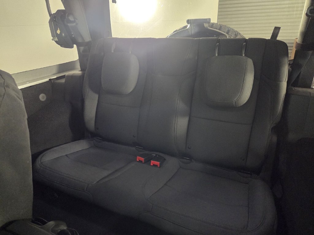 Used 2022 Jeep Wrangler Sport AWD/4WD image 26