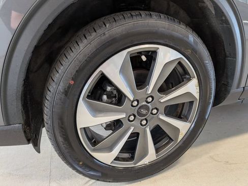 Certified 2024 Ford Escape Platinum AWD/4WD image 9