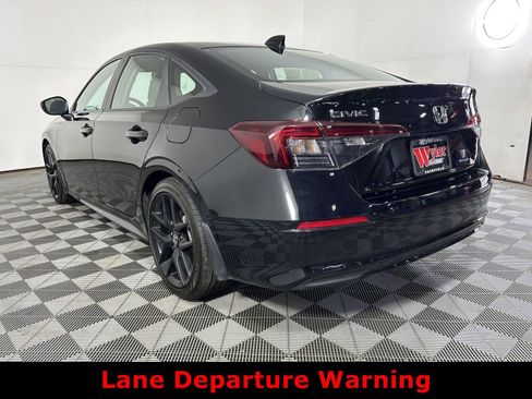 Used 2025 Honda Civic Sport image 4