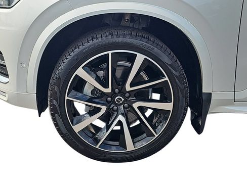 Used 2024 Volvo XC90 B5 Plus w/ Protection Package Premier AWD/4WD image 31