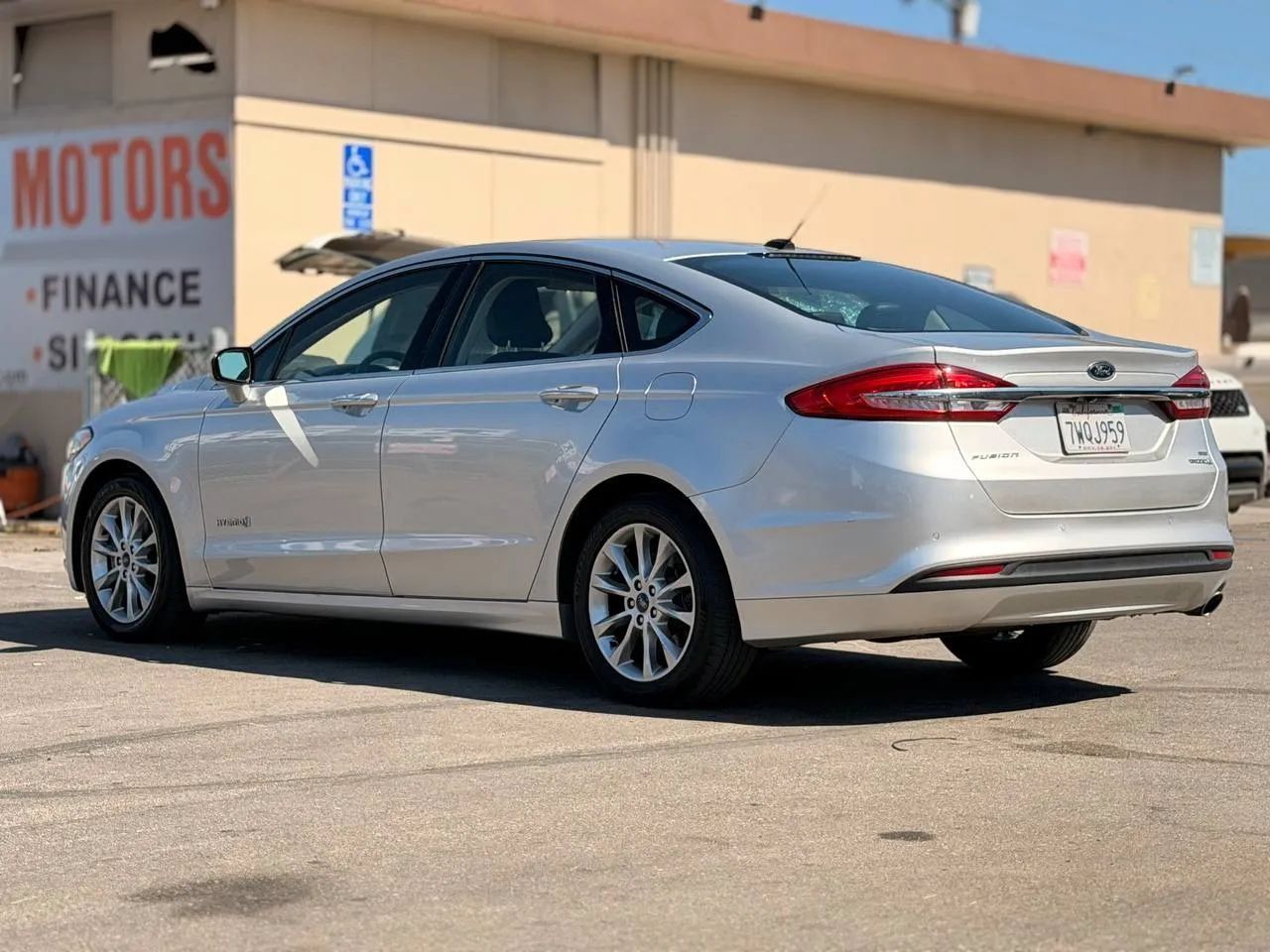 Used 2017 Ford Fusion SE w/ Equipment Group 602A FWD image 11