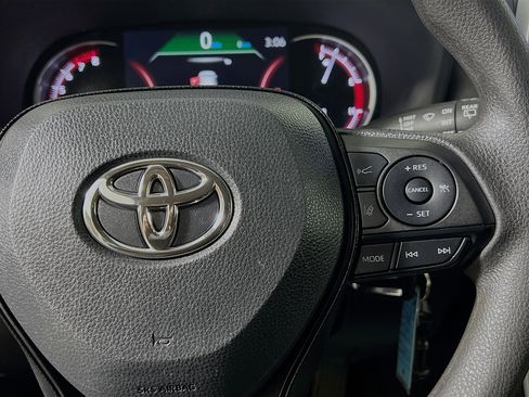 Used 2024 Toyota RAV4 LE image 19