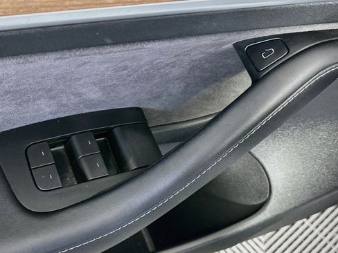 Used 2023 Tesla Model 3 Standard Range RWD image 15