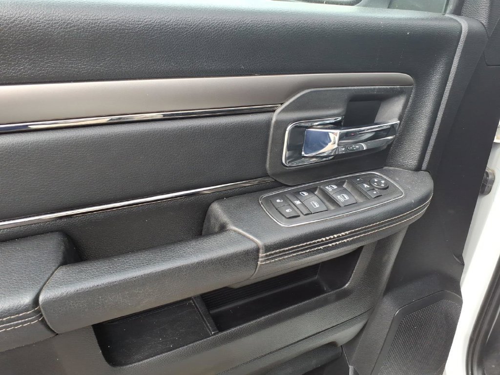 Used 2018 RAM 2500 Laramie w/ Sport Appearance Group AWD/4WD image 12