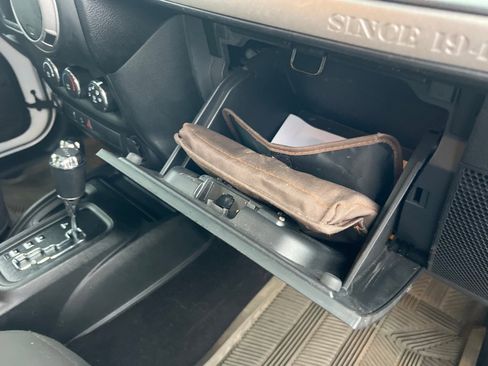 Used 2016 Jeep Wrangler Sport w/ Quick Order Package 24S image 17