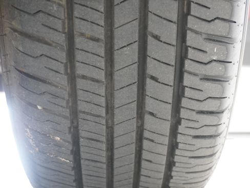Used 2018 Toyota RAV4 XLE FWD image 31