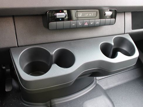 Used 2025 Mercedes-Benz Sprinter 2500 image 17