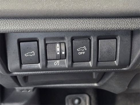 Used 2025 Subaru Outback Limited image 28