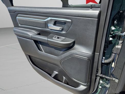 New 2026 RAM 1500 4x4 Crew Cab image 18