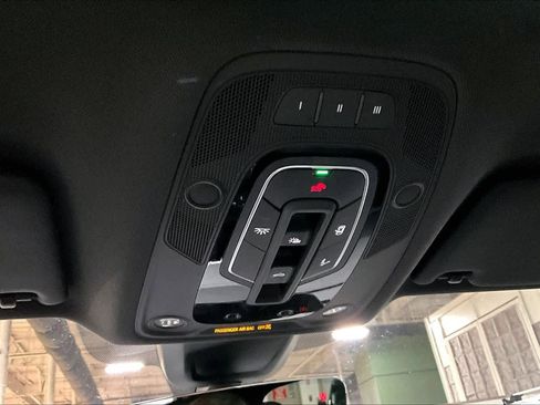 Used 2020 Audi SQ5 Premium Plus w/ Premium Plus Package image 33