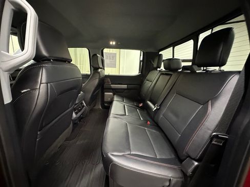 Used 2024 Ford F250 Lariat w/ Black Appearance Package image 18