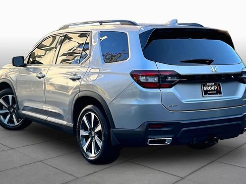 Used 2023 Honda Pilot Elite image 12