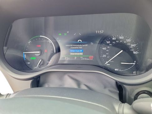Used 2025 Toyota Sienna XLE FWD image 31