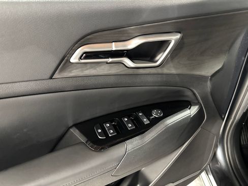 Certified 2025 Kia Sportage X-Line AWD/4WD image 16