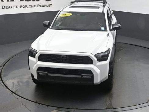 Used 2025 Toyota 4Runner TRD Off-Road Premium AWD/4WD image 60