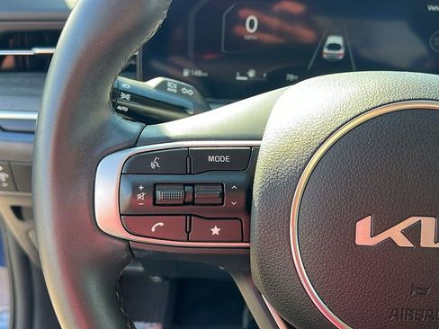 Used 2025 Kia K5 EX image 17