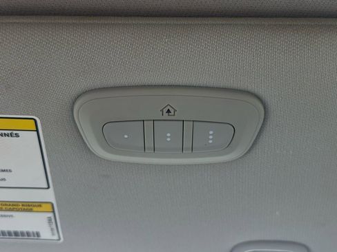 Used 2020 Jeep Cherokee Limited image 28