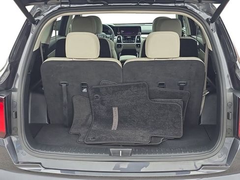 Used 2022 Kia Sorento EX image 34