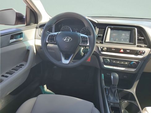 Used 2018 Hyundai Sonata SE image 15