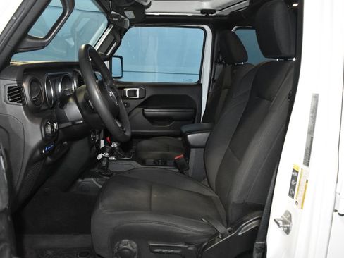 Used 2023 Jeep Wrangler Unlimited image 6