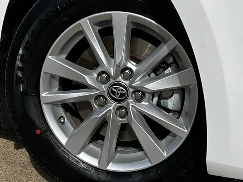 Used 2025 Toyota Camry LE image 25