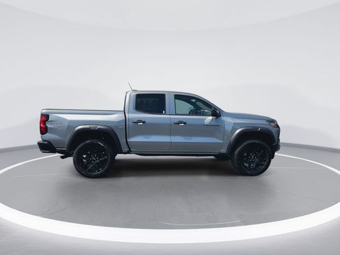 Used 2024 Chevrolet Colorado Trail Boss w/ Advanced Trailering Package AWD/4WD image 9