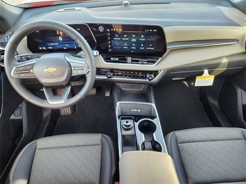 New 2026 Chevrolet Equinox LT w/ Convenience Package II image 14