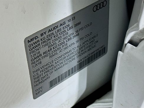 Used 2024 Audi Q3 2.0T Premium image 12
