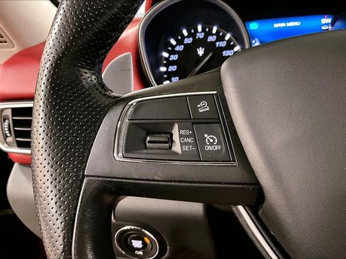Used 2017 Maserati Levante S AWD/4WD image 24