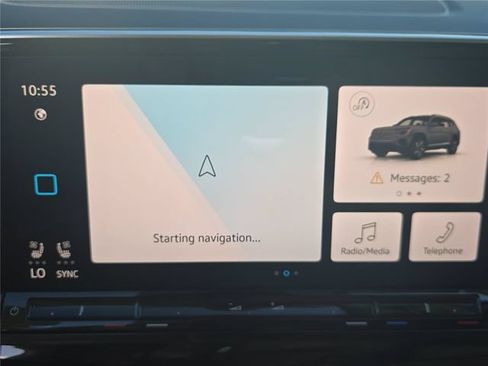 Used 2024 Volkswagen Atlas SE w/ Panoramic Sunroof Package FWD image 20