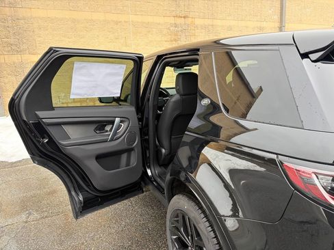 New 2026 Land Rover Discovery Sport Landmark image 11