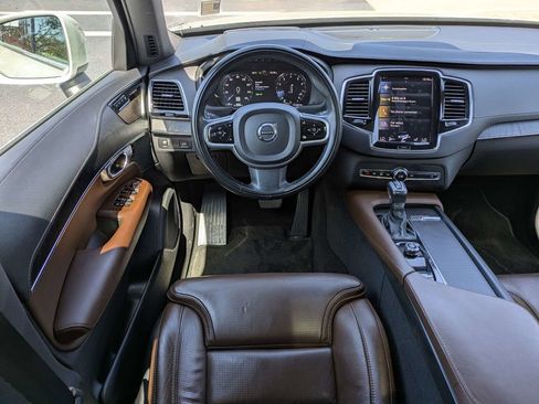 Used 2022 Volvo XC90 T6 Inscription w/ Advanced Package image 22