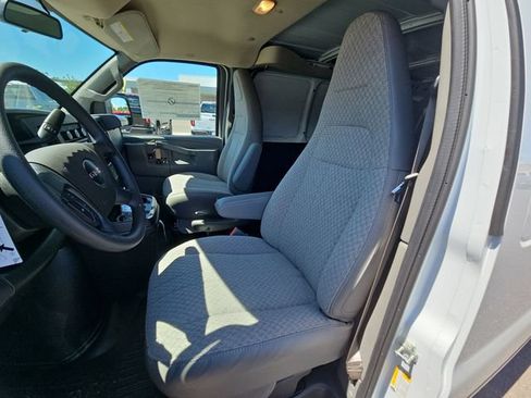 New 2026 GMC Savana 3500 Extended RWD image 15