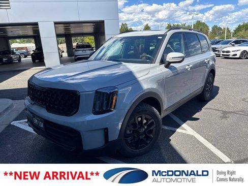 Used 2025 Kia Telluride AWD image 1