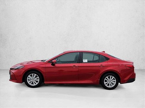 Used 2026 Toyota Camry LE FWD image 9